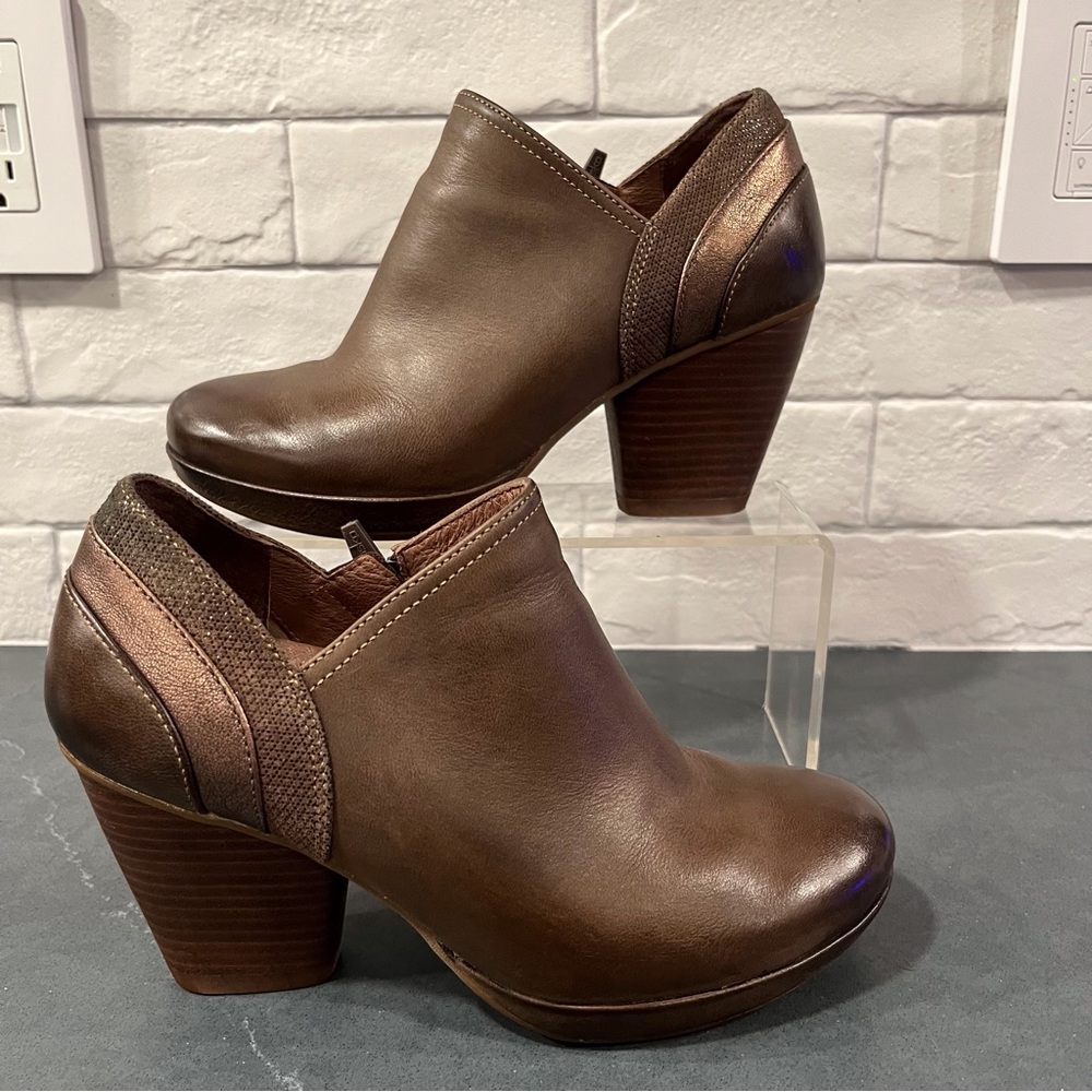 Dansko Brown Heeled Boots